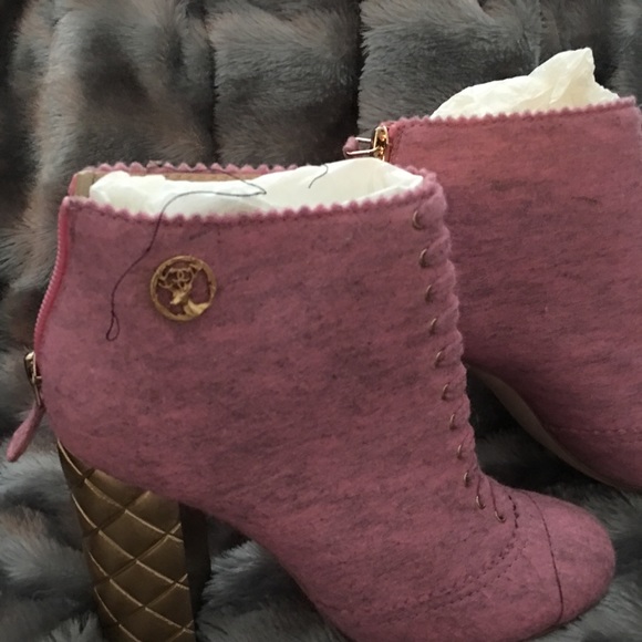 Chanel Boots SOLD - Picture 2 of 8